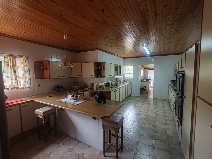 7 Bedroom Property for Sale in Despatch Central Eastern Cape